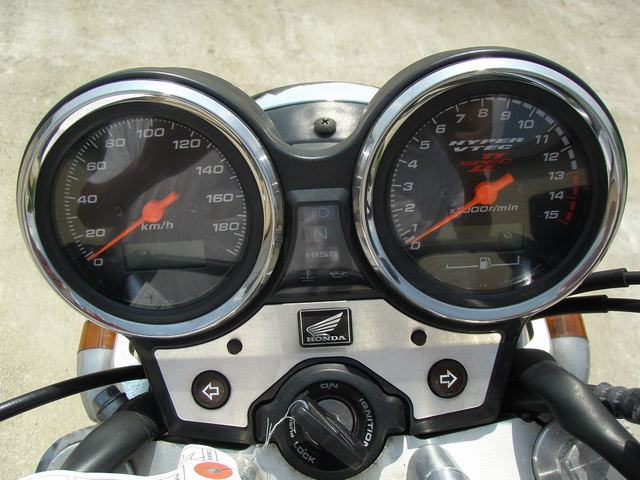 Купить мотоцикл Honda CB400SFV-2 2003 фото 18